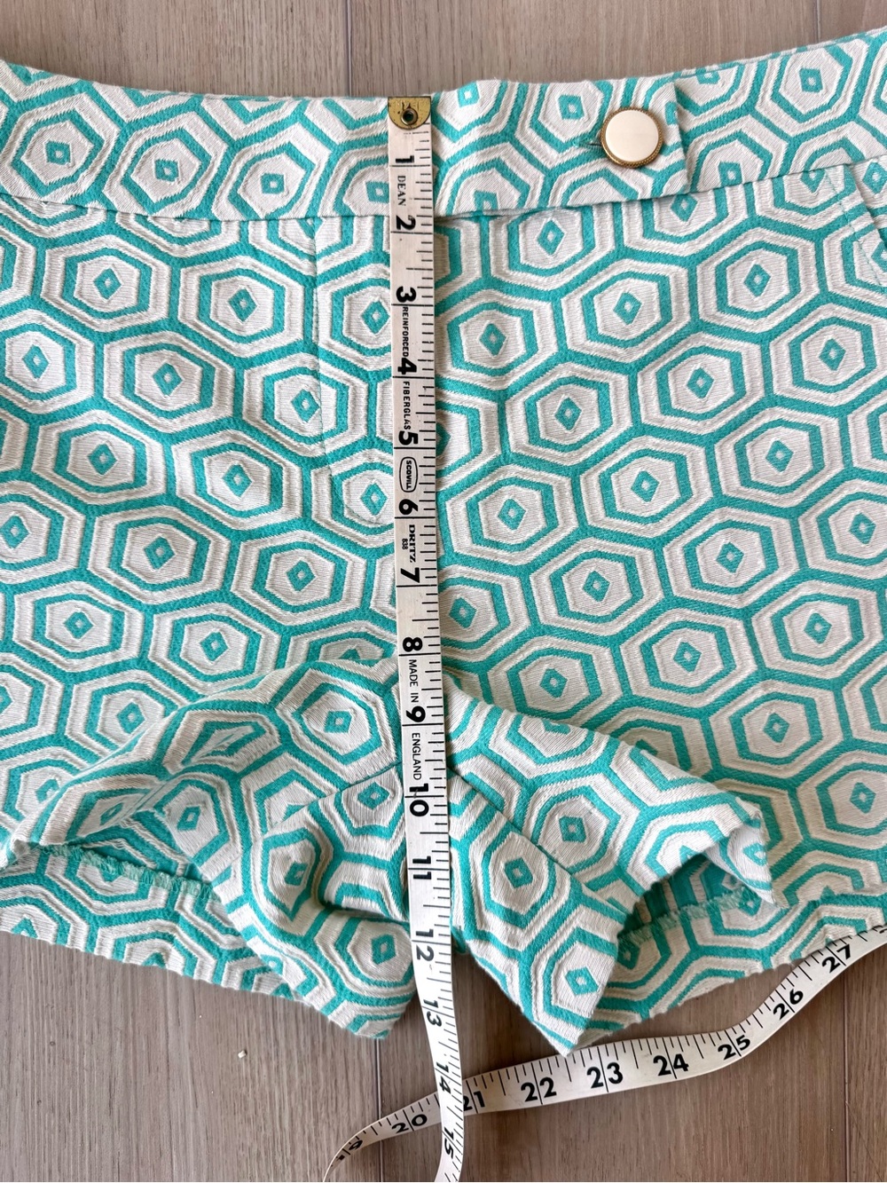 Trina Turk Aqua Geometric Jacquard Tailored Shorts Size 8 EUC Coastal Preppy - Picture 8 of 10